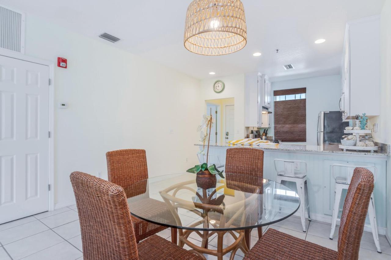 Sunshine On My Shoulders Apartment Marco Island Exterior photo