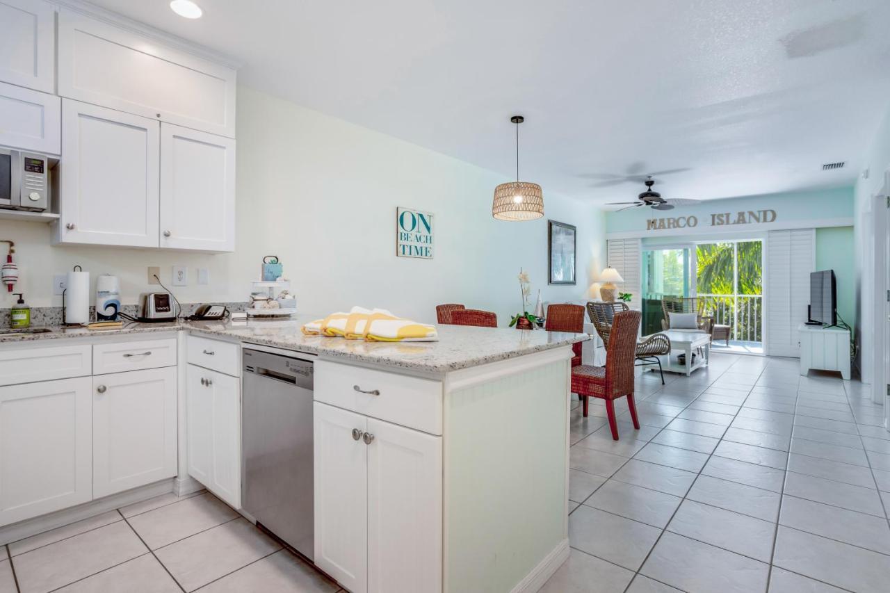 Sunshine On My Shoulders Apartment Marco Island Exterior photo